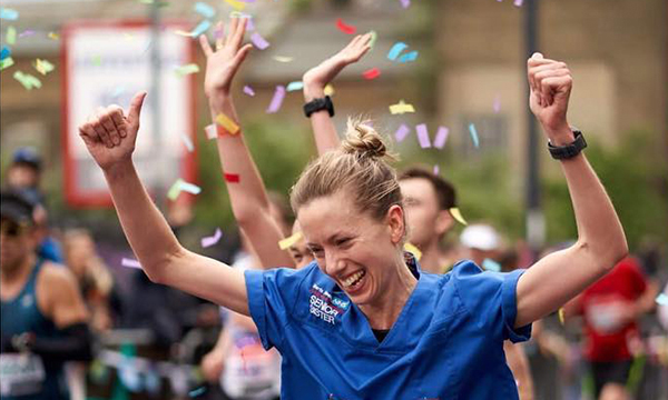 Jessica Anderson runs the marathon