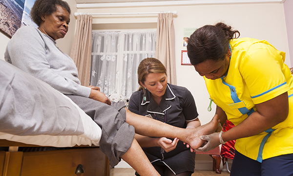 Training a caregiver to spot signs of pressure sores