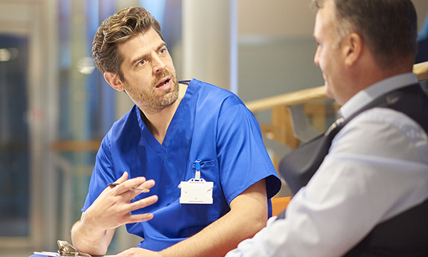 Factors that affect nurses’ triage decisions in the emergency department: a literature review