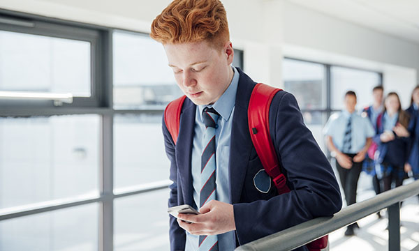 Using a digital messaging service to enhance access to mental health support