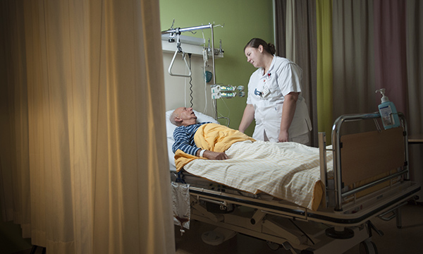 Managing symptoms at the end of life: a guide for non-palliative care nurses