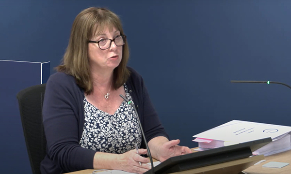 Photo of Rosemary Gallagher speaking at the UK COVID-19 Inquiry hearing