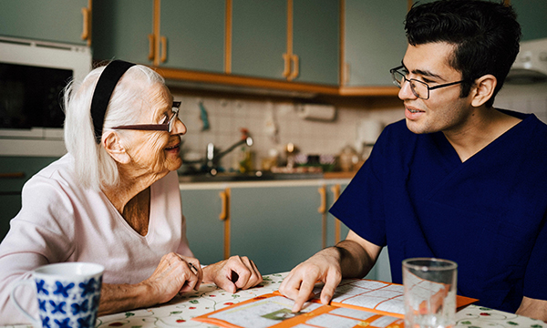 Nutritional management in mesothelioma: qualitative insights into healthcare professionals’ perceptions and experiences