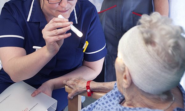 Practical aspects of performing Glasgow Coma Scale observations 