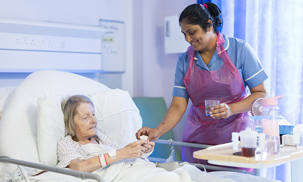 How to administer oral medicines safely in health and social care settings