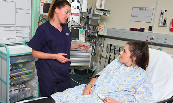 Seven-day unplanned re-attendance rate for patients seen in the ED by advanced clinical practitioners: a service evaluation