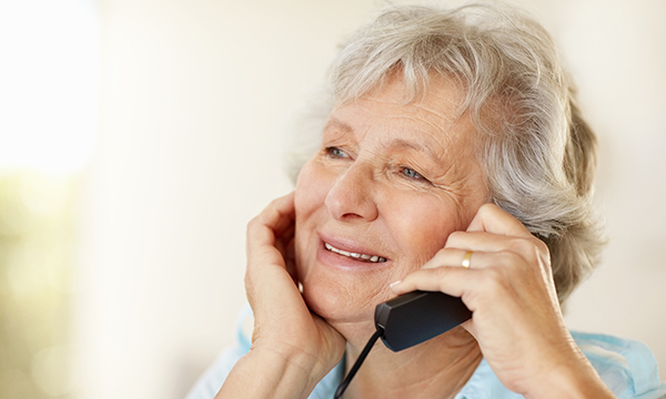 Senior_phone-iStock.jpg
