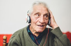 Older people’s use of non-pharmacological interventions for chronic, non-cancer pain and comfort