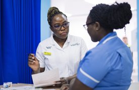 Debriefs help give nursing students the chance to discuss and reflect on how they dealt with sudden, difficult events with their mentor or senior healthcare staff while on placement