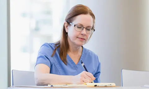 How to reflect critically on your clinical practice in older people nursing