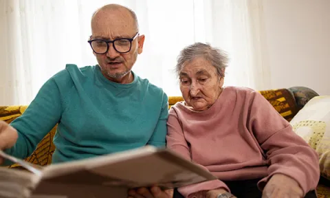 How to support family carers of people with dementia living in care homes