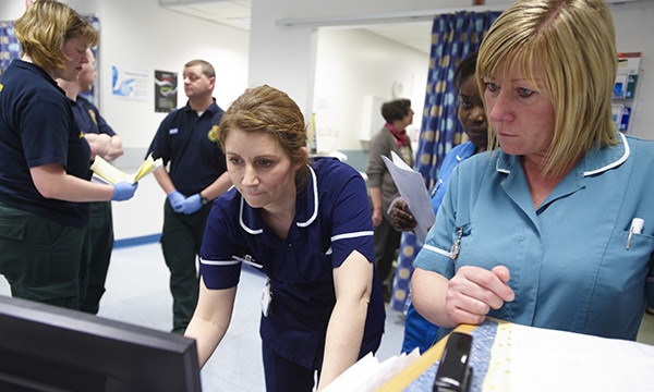 Nurses working in an emergency department