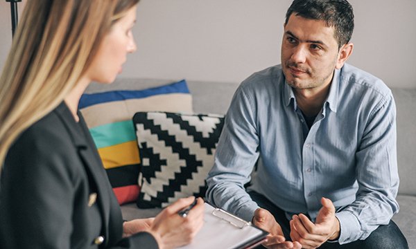 Effectiveness of interventions to support male partners of women diagnosed with breast cancer