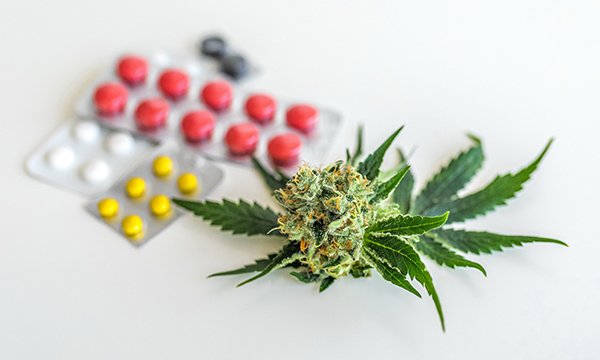 Cannabinoids for the treatment of cancer-related pain: a systematic review