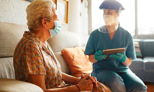 COVID-19: the experiences of a frailty specialist community rapid response team