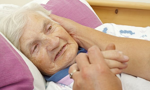 Palliative and end of life care for people with advanced dementia