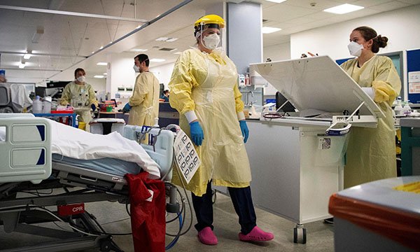 clinical team working in a pandemic situation requires innovative communication