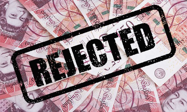 Government in England says it will not pay nurses a COVID bonus