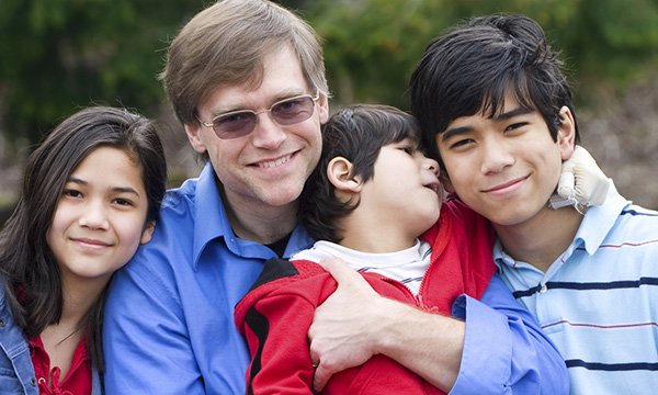 Children and young people’s experiences of having a sibling with complex health needs: a literature review