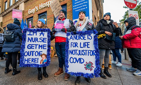 Nurses on the picket line outside Guy’s Hospital London, for the first time, nurses working in emergency departments and intensive care units are taking to picket lines