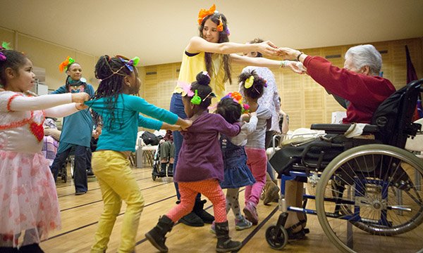 Exploring staff’s views on the implementation of intergenerational playgroups in care homes 