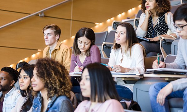 Mental health nurse education: a contemporary view in the debate between generic and specialist approaches