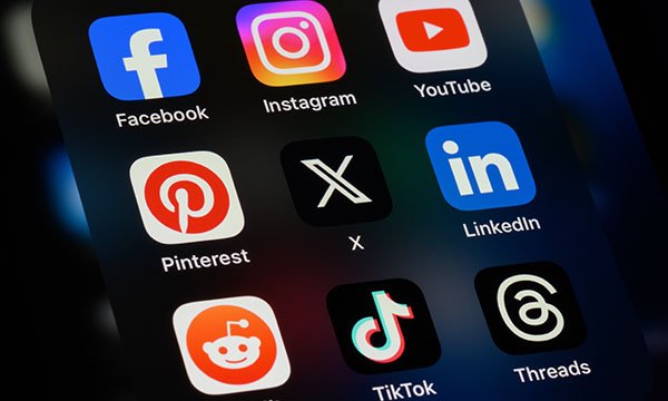 Using social media to recruit research participants: a literature review