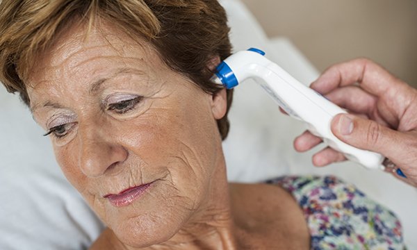 Understanding the accuracy of body temperature measurements in patient triage during cancer treatment: a retrospective audit