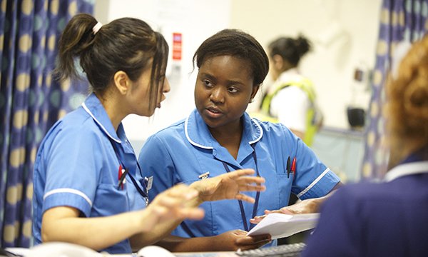 Exploring the effects of emergency department crowding on emergency nurses