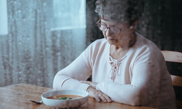Senior having lack of appetite