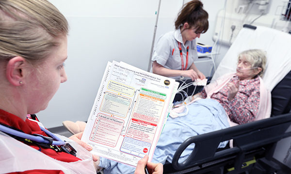 nurses care for woman with suspected sepsis