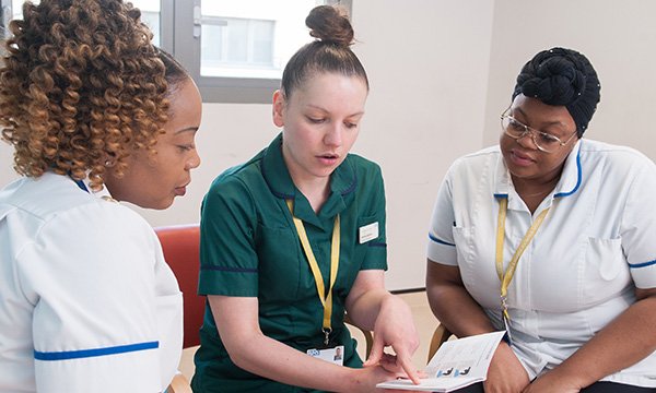 Developing a leadership programme for junior nurses