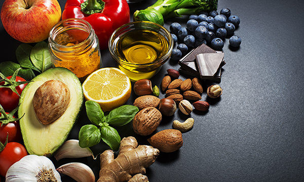 Use of nutrition therapy in the management of diabetes mellitus