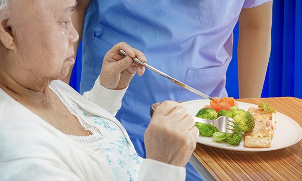 Managing the effects of cancer and cancer treatments on patients’ nutritional status